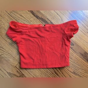Alice and Olivia Red Off the shoulder crop top size 6.